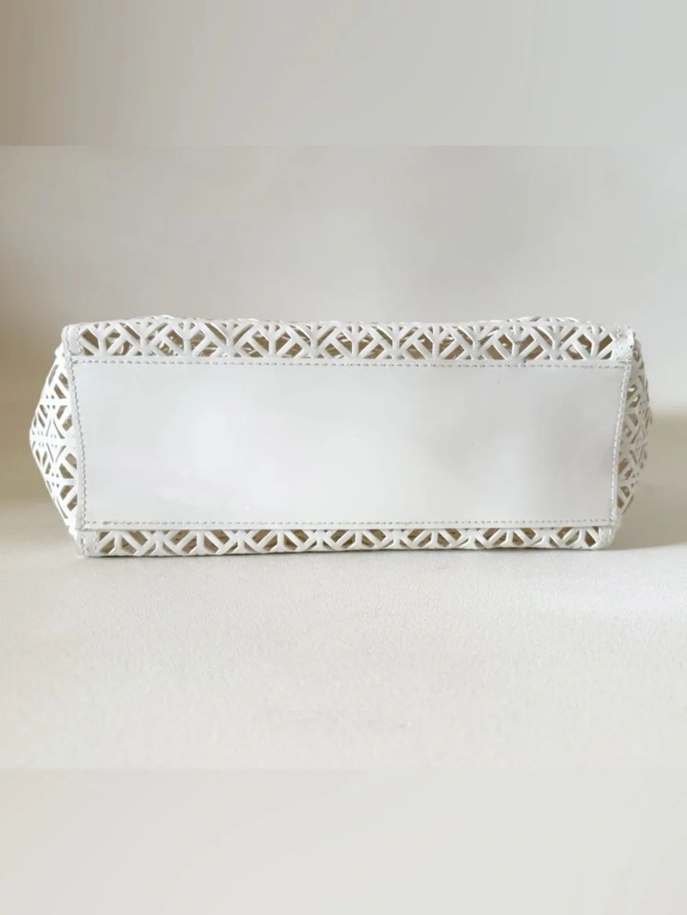 Tory Burch Tote Bag Laser-Cut PVC Geometric Carry-all White Casual Beach